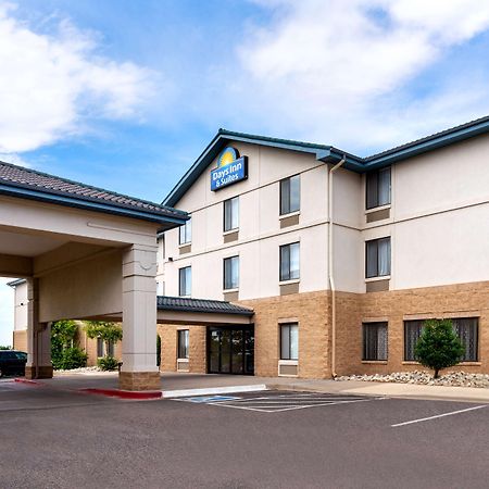 Days Inn & Suites By Wyndham Denver International Airport מראה חיצוני תמונה