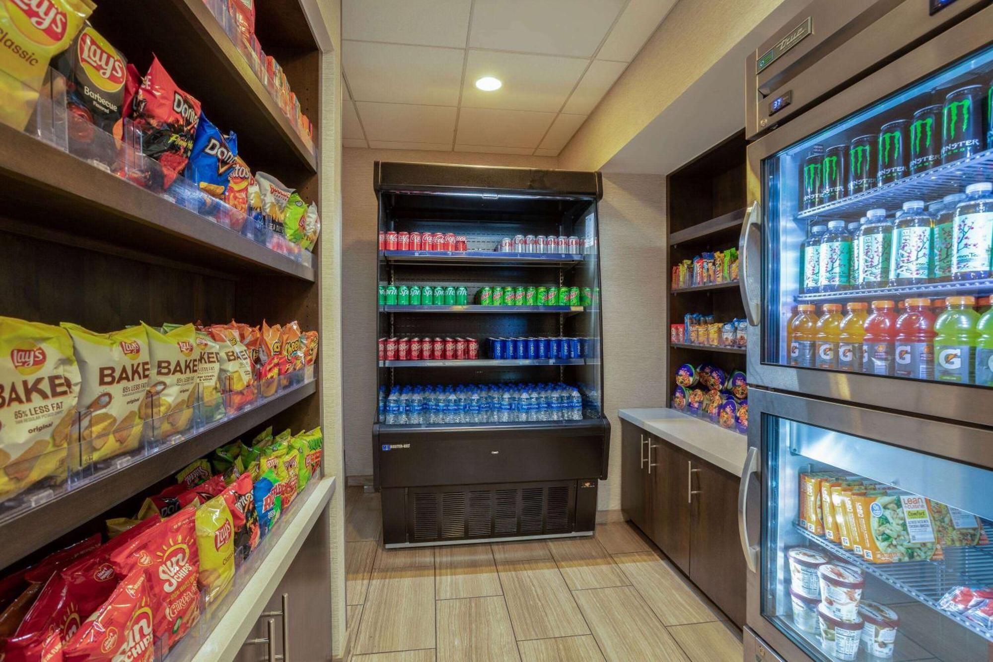 Days Inn & Suites By Wyndham Denver International Airport מראה חיצוני תמונה